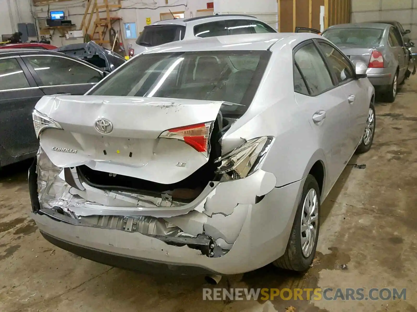 4 Photograph of a damaged car 2T1BURHE6KC131508 TOYOTA COROLLA 2019