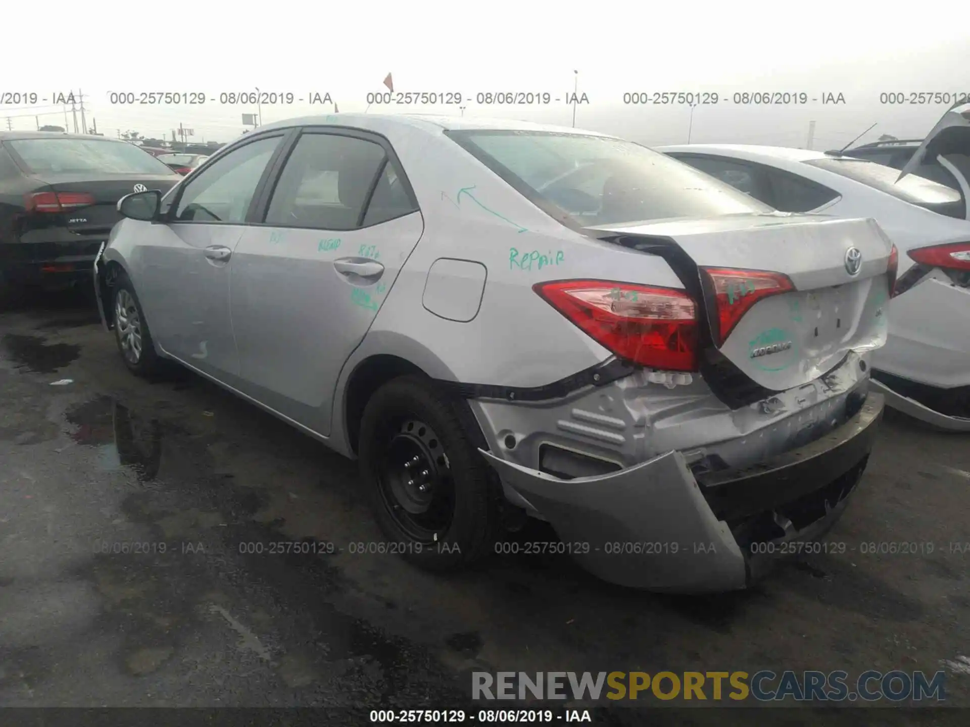 3 Photograph of a damaged car 2T1BURHE6KC131587 TOYOTA COROLLA 2019