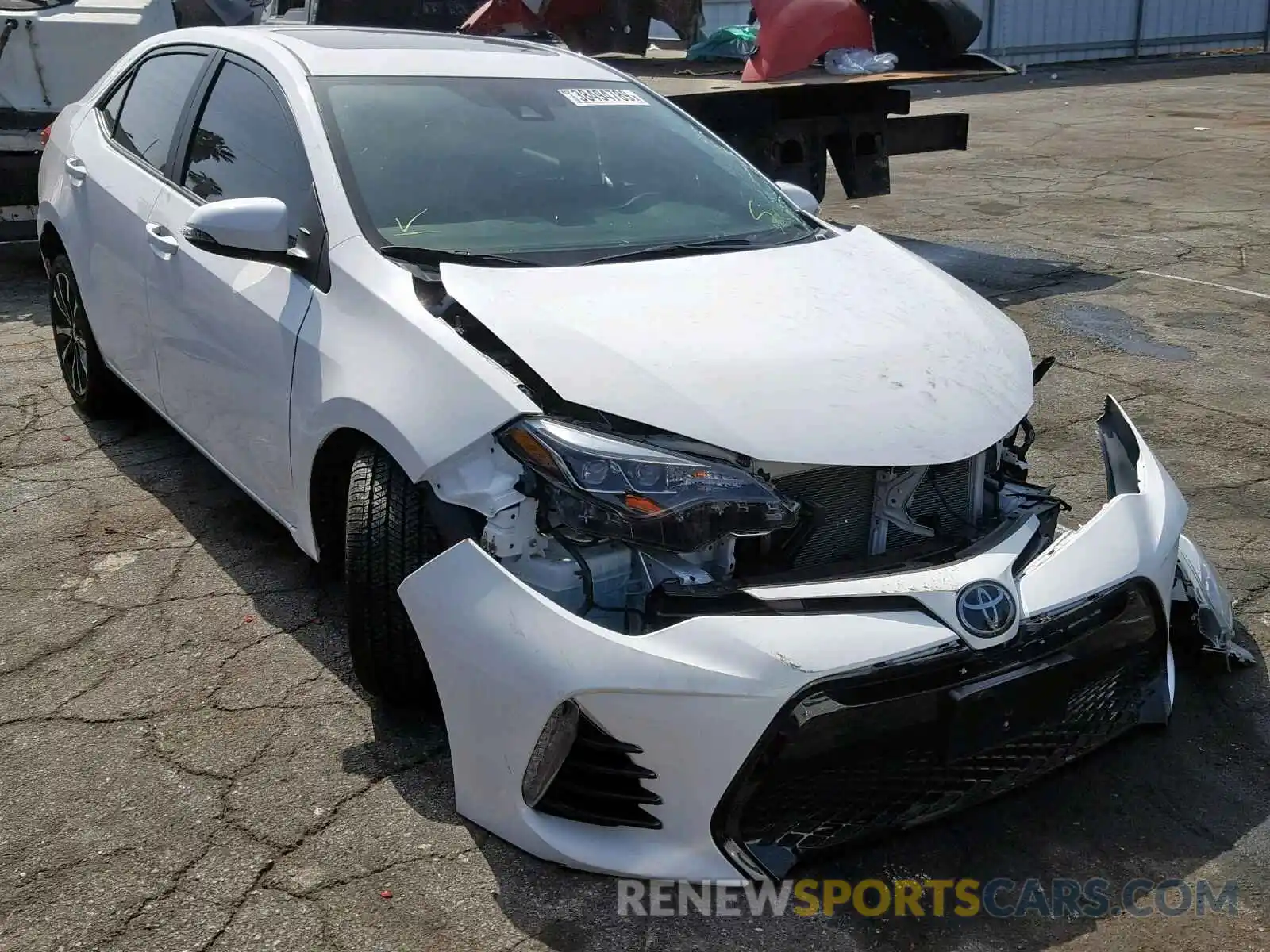 1 Photograph of a damaged car 2T1BURHE6KC132304 TOYOTA COROLLA 2019