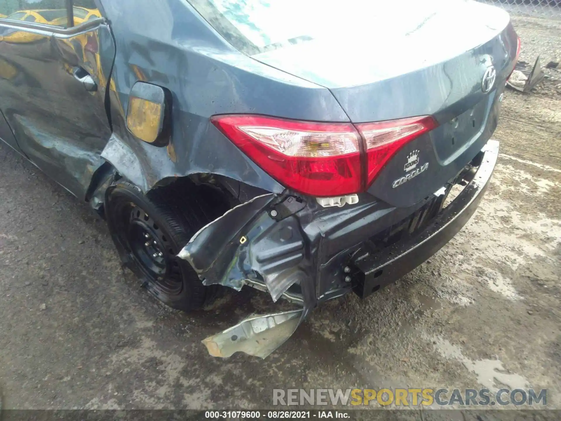 6 Photograph of a damaged car 2T1BURHE6KC133436 TOYOTA COROLLA 2019