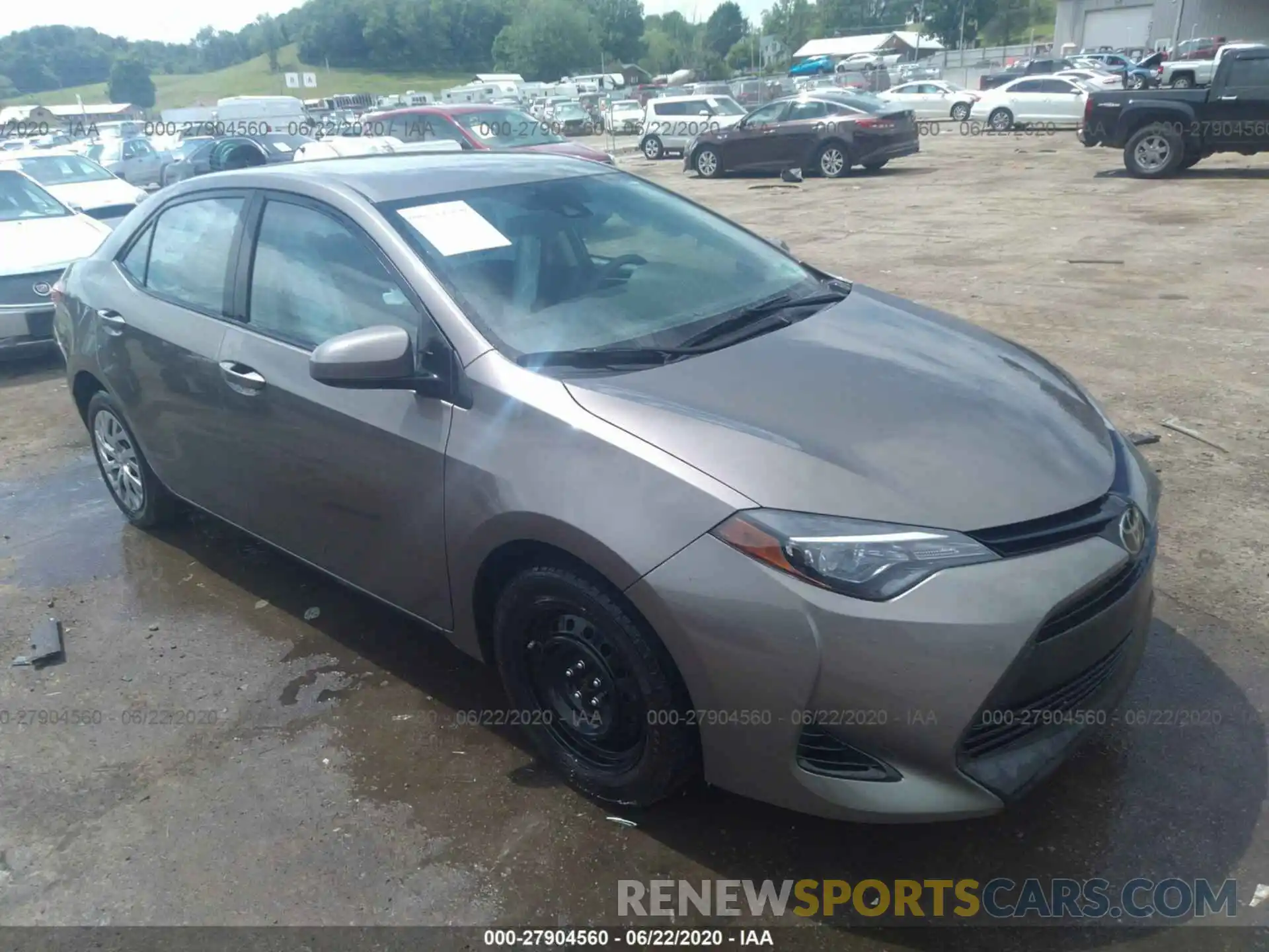 1 Photograph of a damaged car 2T1BURHE6KC133615 TOYOTA COROLLA 2019