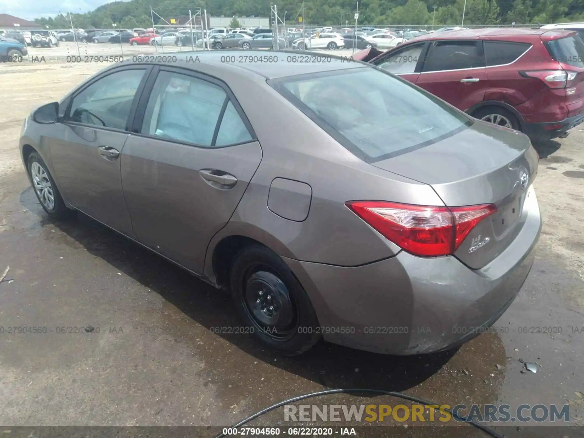 3 Photograph of a damaged car 2T1BURHE6KC133615 TOYOTA COROLLA 2019