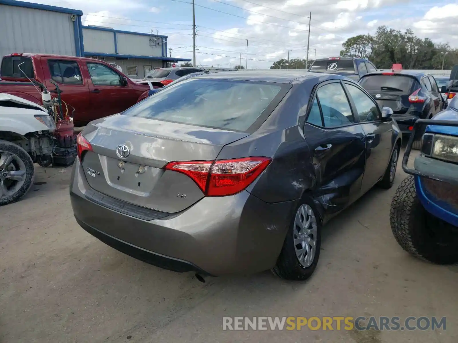 4 Photograph of a damaged car 2T1BURHE6KC133890 TOYOTA COROLLA 2019