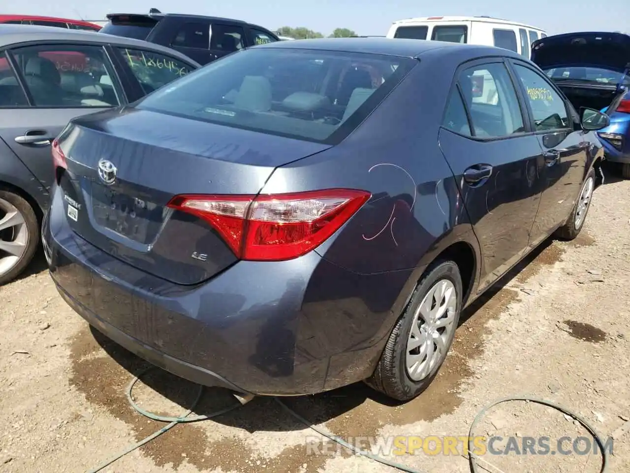 4 Photograph of a damaged car 2T1BURHE6KC135669 TOYOTA COROLLA 2019