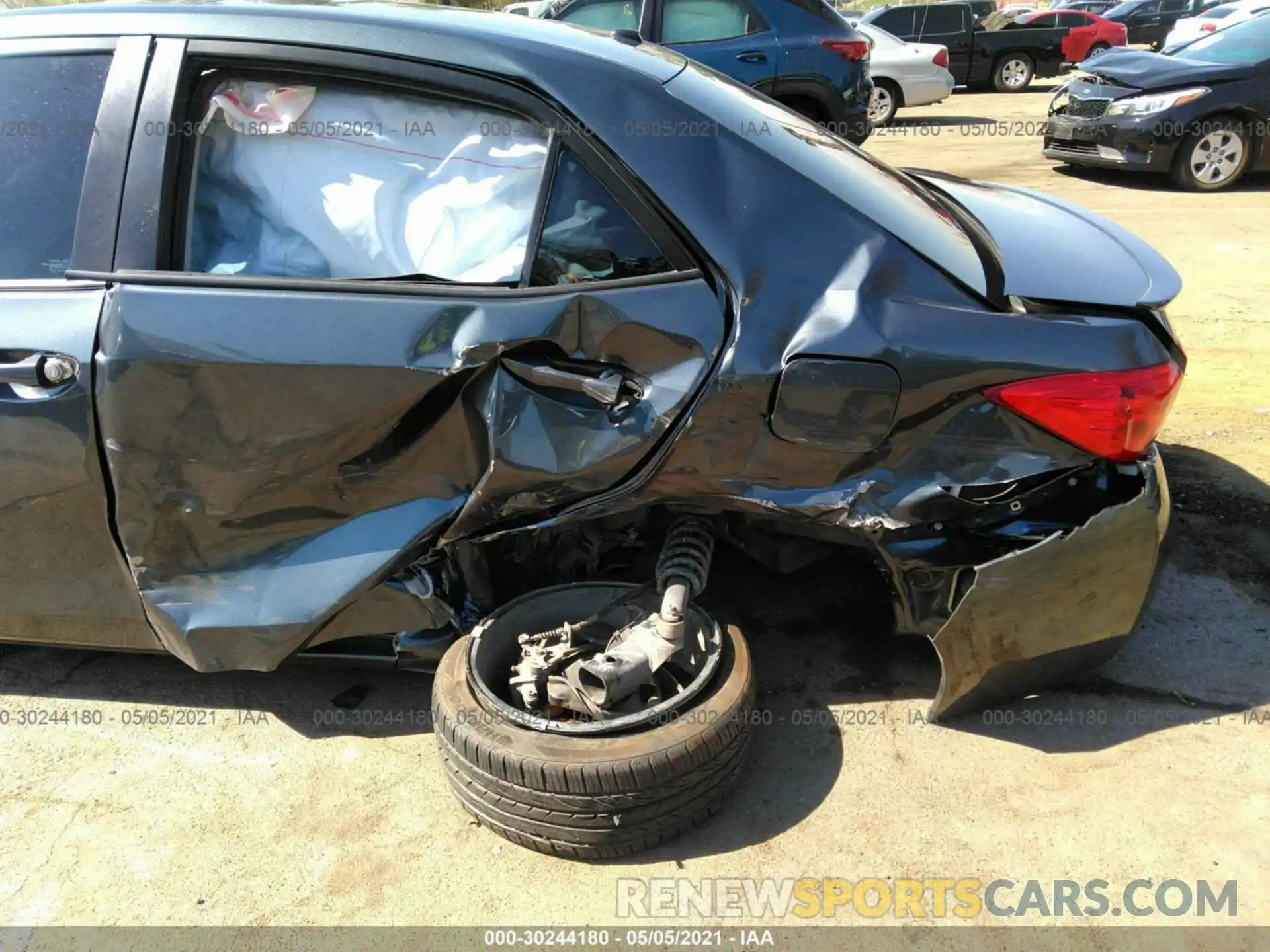 6 Photograph of a damaged car 2T1BURHE6KC136093 TOYOTA COROLLA 2019