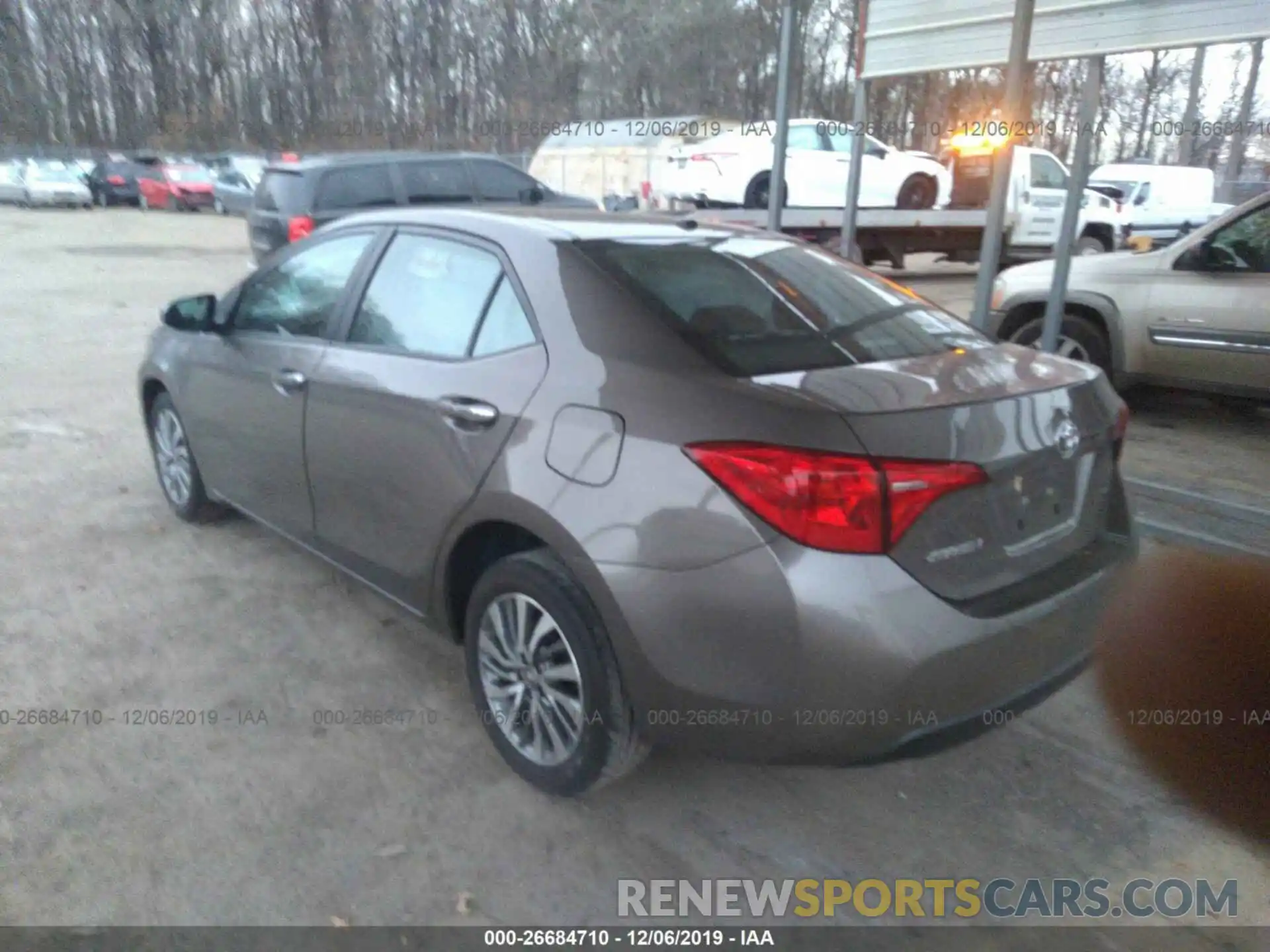 3 Photograph of a damaged car 2T1BURHE6KC136725 TOYOTA COROLLA 2019