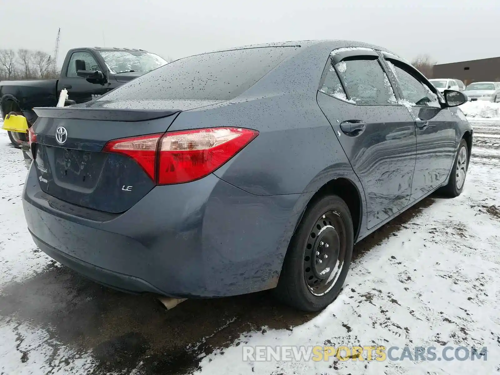 4 Photograph of a damaged car 2T1BURHE6KC136904 TOYOTA COROLLA 2019