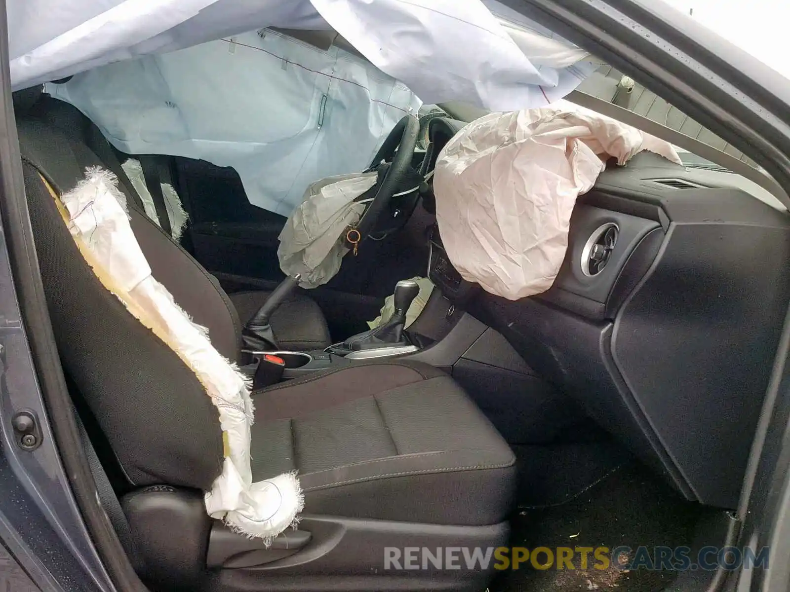 5 Photograph of a damaged car 2T1BURHE6KC137132 TOYOTA COROLLA 2019