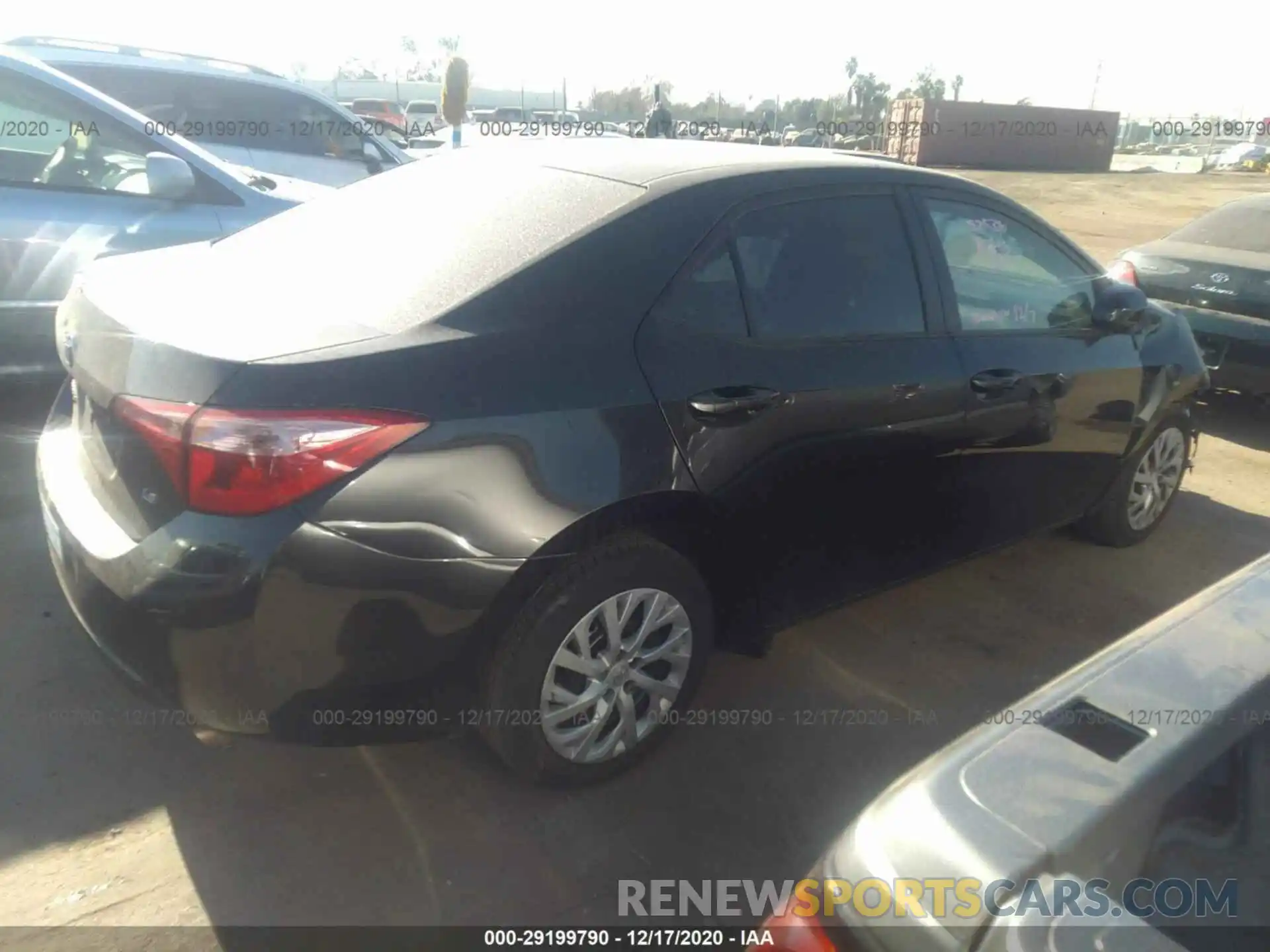 4 Photograph of a damaged car 2T1BURHE6KC137468 TOYOTA COROLLA 2019