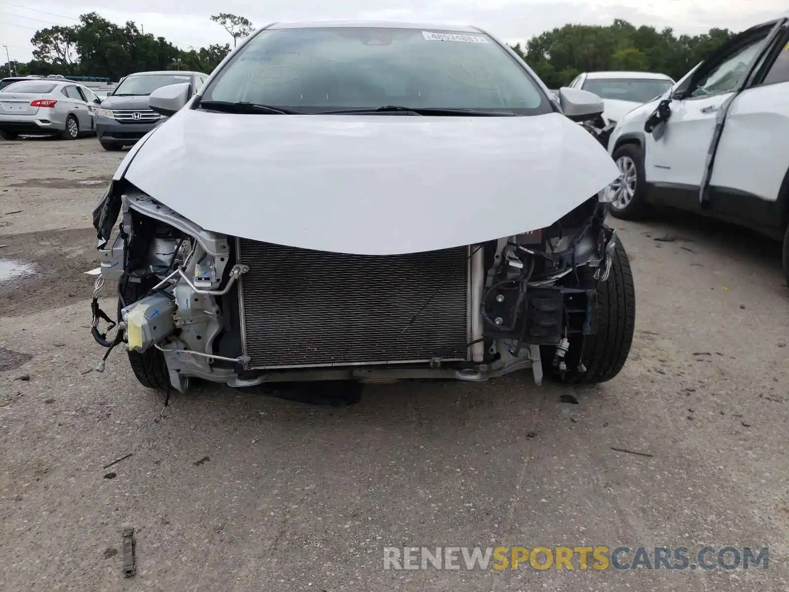 9 Photograph of a damaged car 2T1BURHE6KC137745 TOYOTA COROLLA 2019