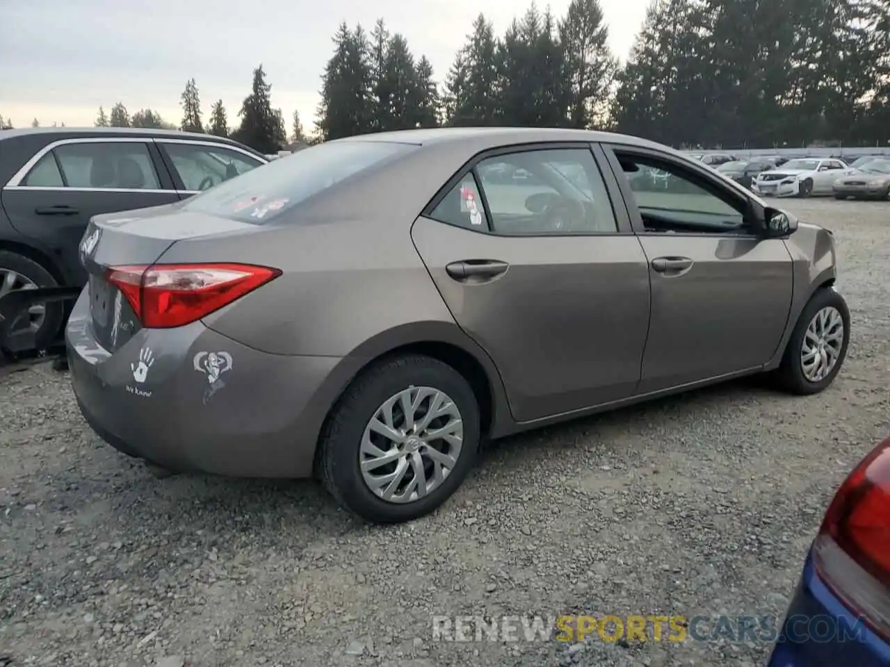 3 Photograph of a damaged car 2T1BURHE6KC138619 TOYOTA COROLLA 2019