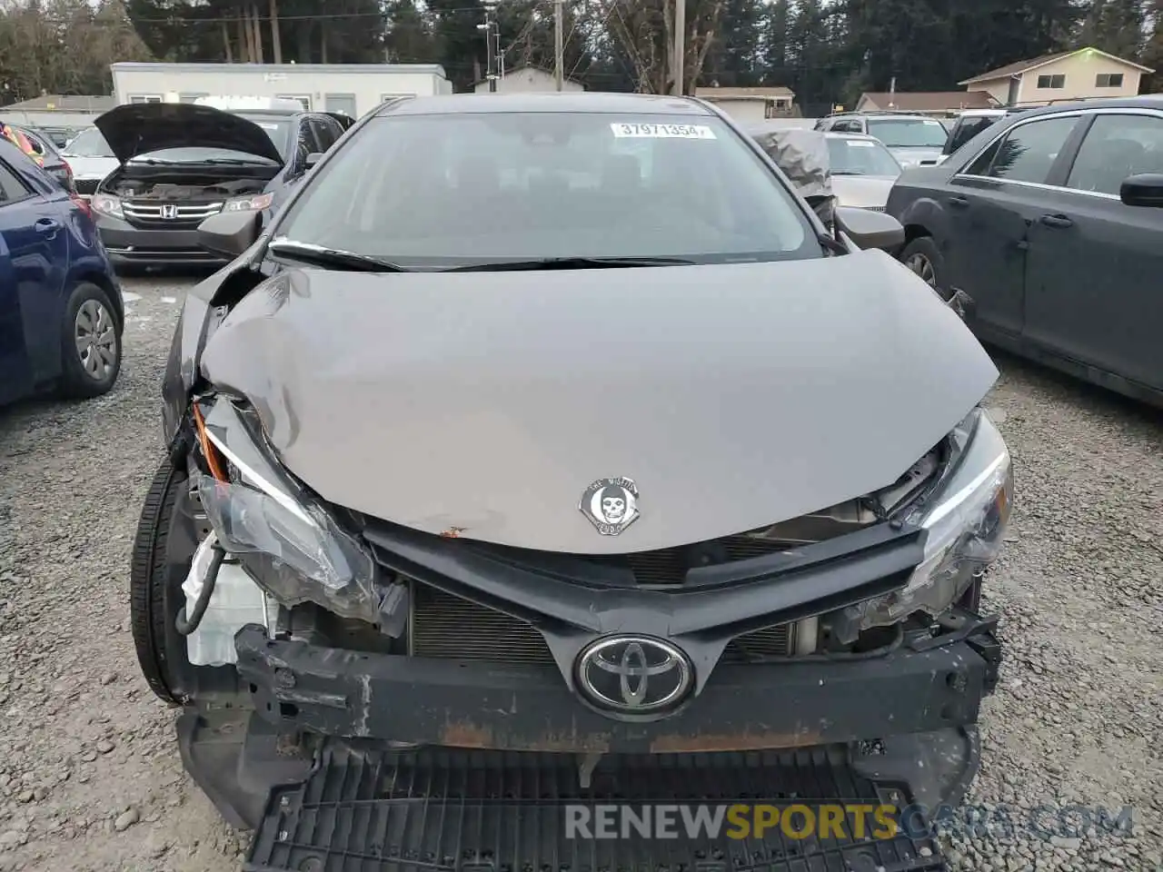 5 Photograph of a damaged car 2T1BURHE6KC138619 TOYOTA COROLLA 2019