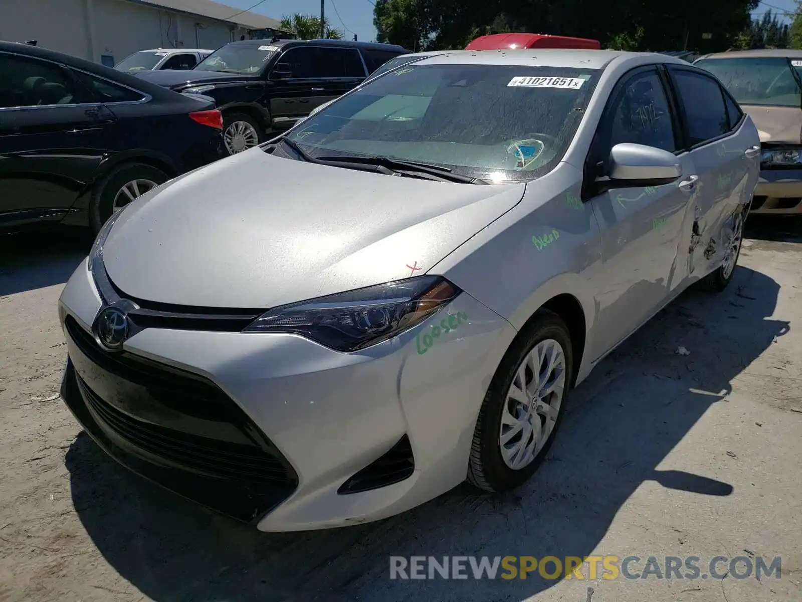 2 Photograph of a damaged car 2T1BURHE6KC139074 TOYOTA COROLLA 2019