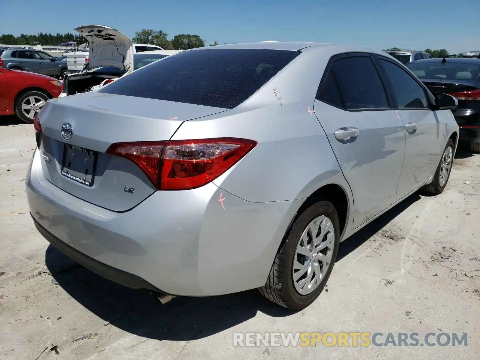 4 Photograph of a damaged car 2T1BURHE6KC139074 TOYOTA COROLLA 2019