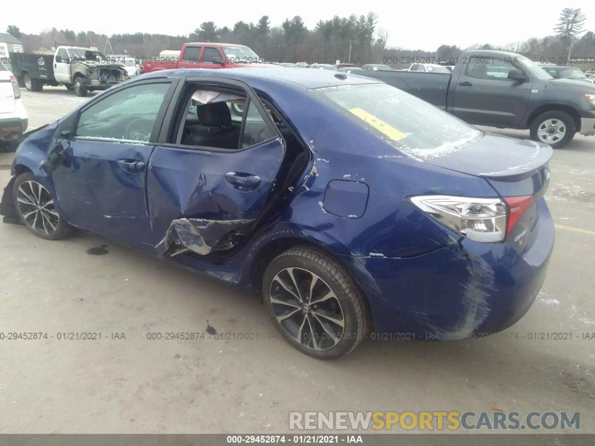 3 Photograph of a damaged car 2T1BURHE6KC139415 TOYOTA COROLLA 2019