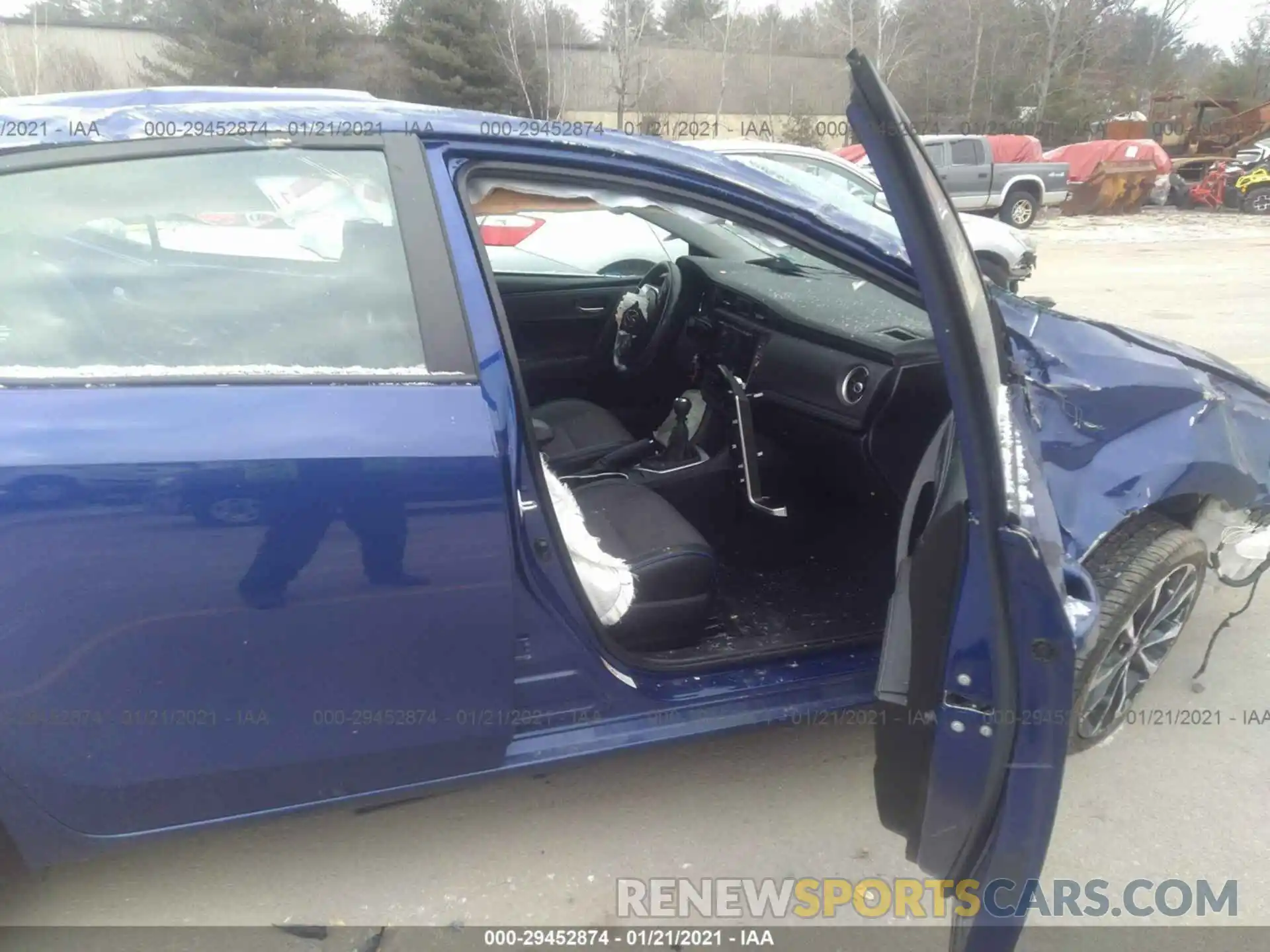 5 Photograph of a damaged car 2T1BURHE6KC139415 TOYOTA COROLLA 2019