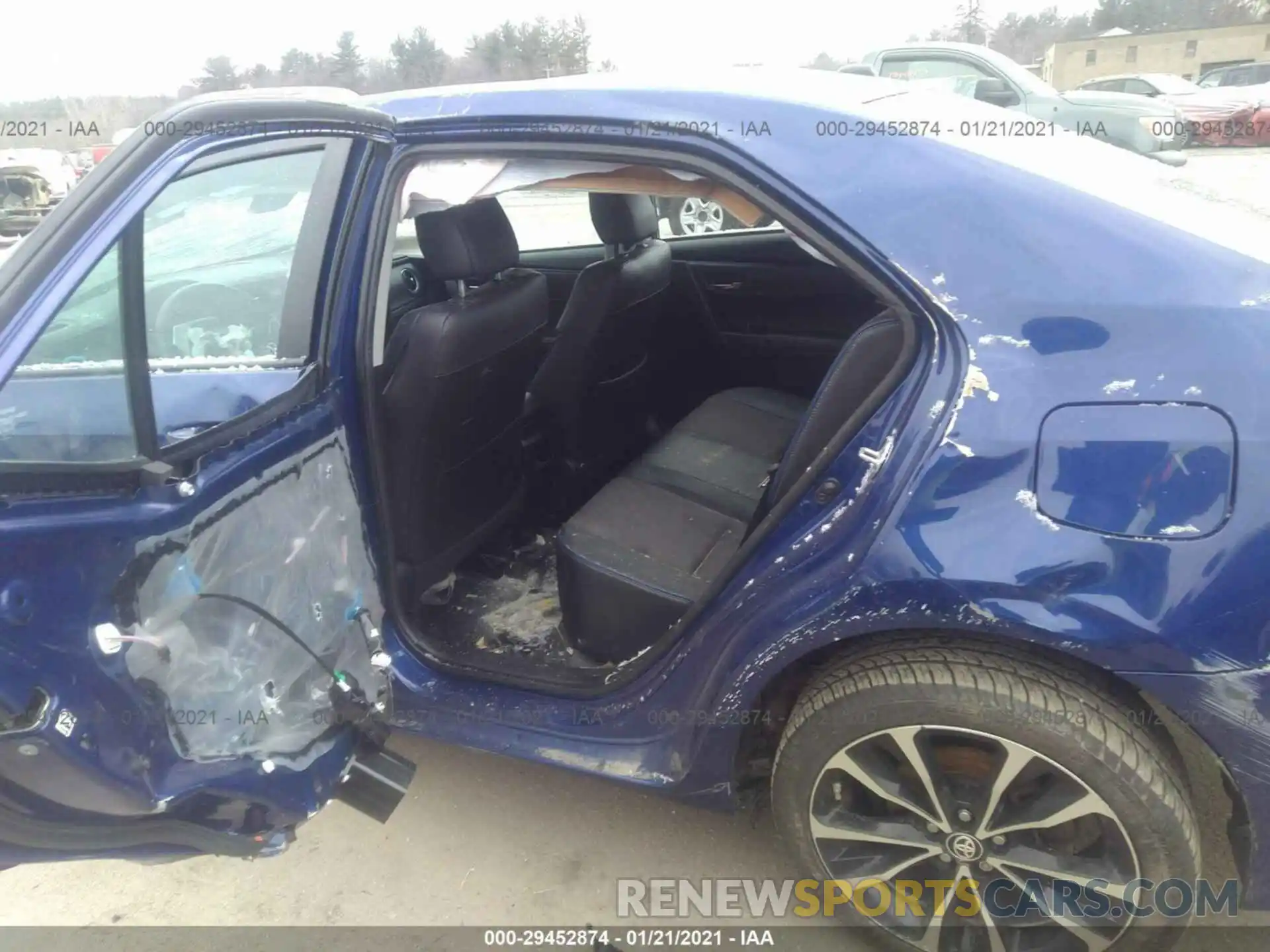 8 Photograph of a damaged car 2T1BURHE6KC139415 TOYOTA COROLLA 2019