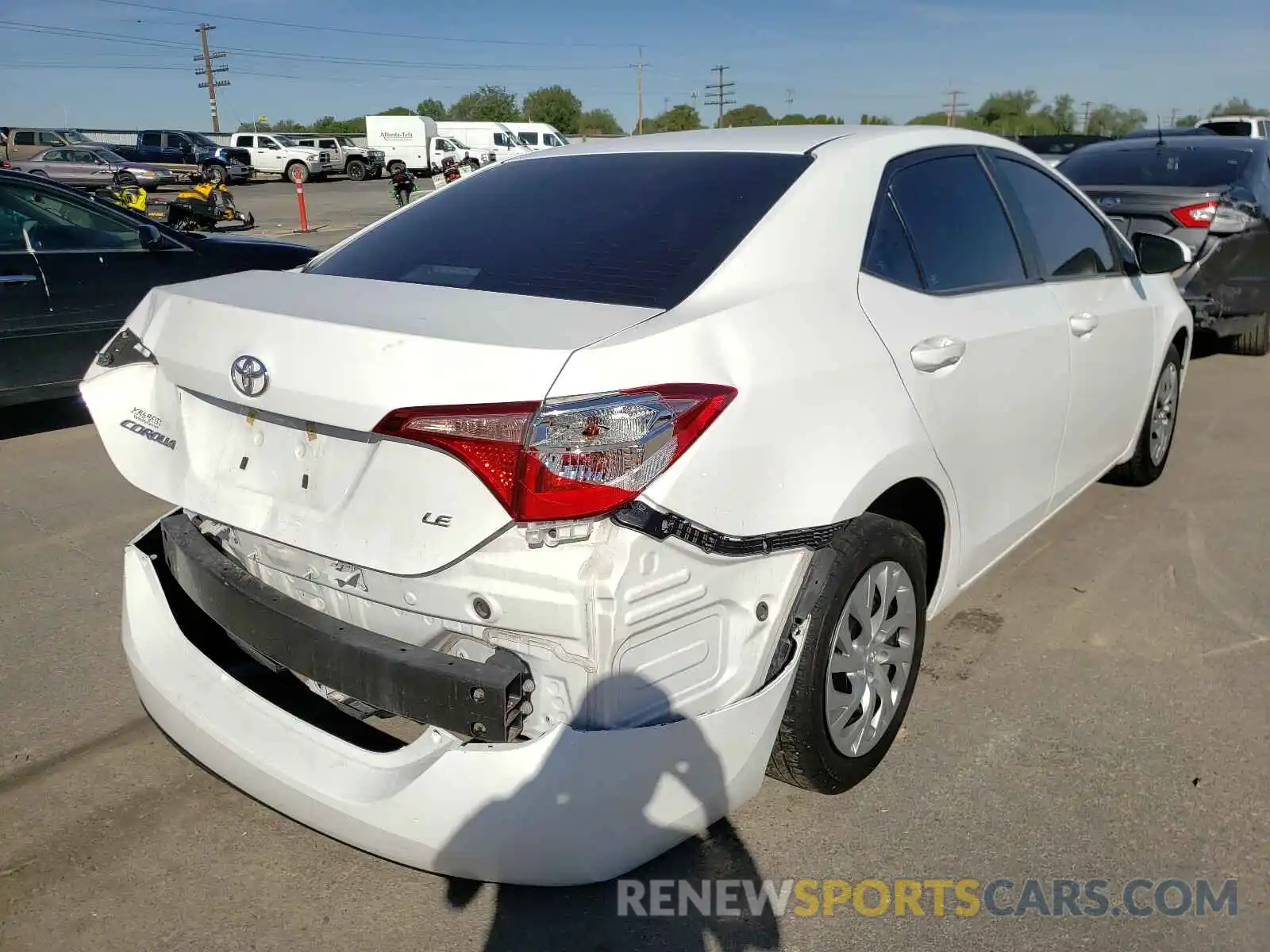 4 Photograph of a damaged car 2T1BURHE6KC139589 TOYOTA COROLLA 2019