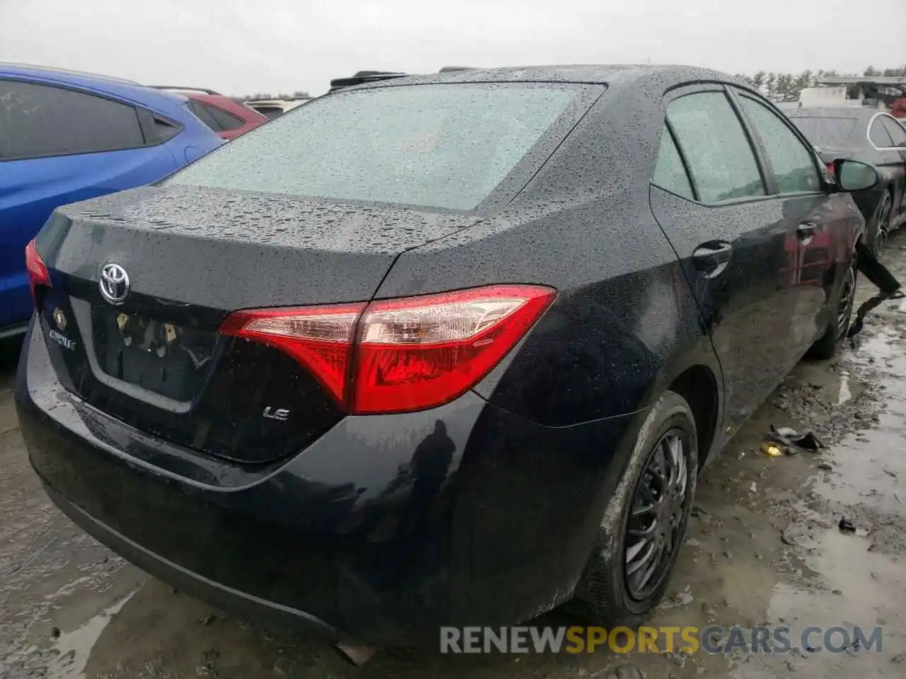 4 Photograph of a damaged car 2T1BURHE6KC141584 TOYOTA COROLLA 2019