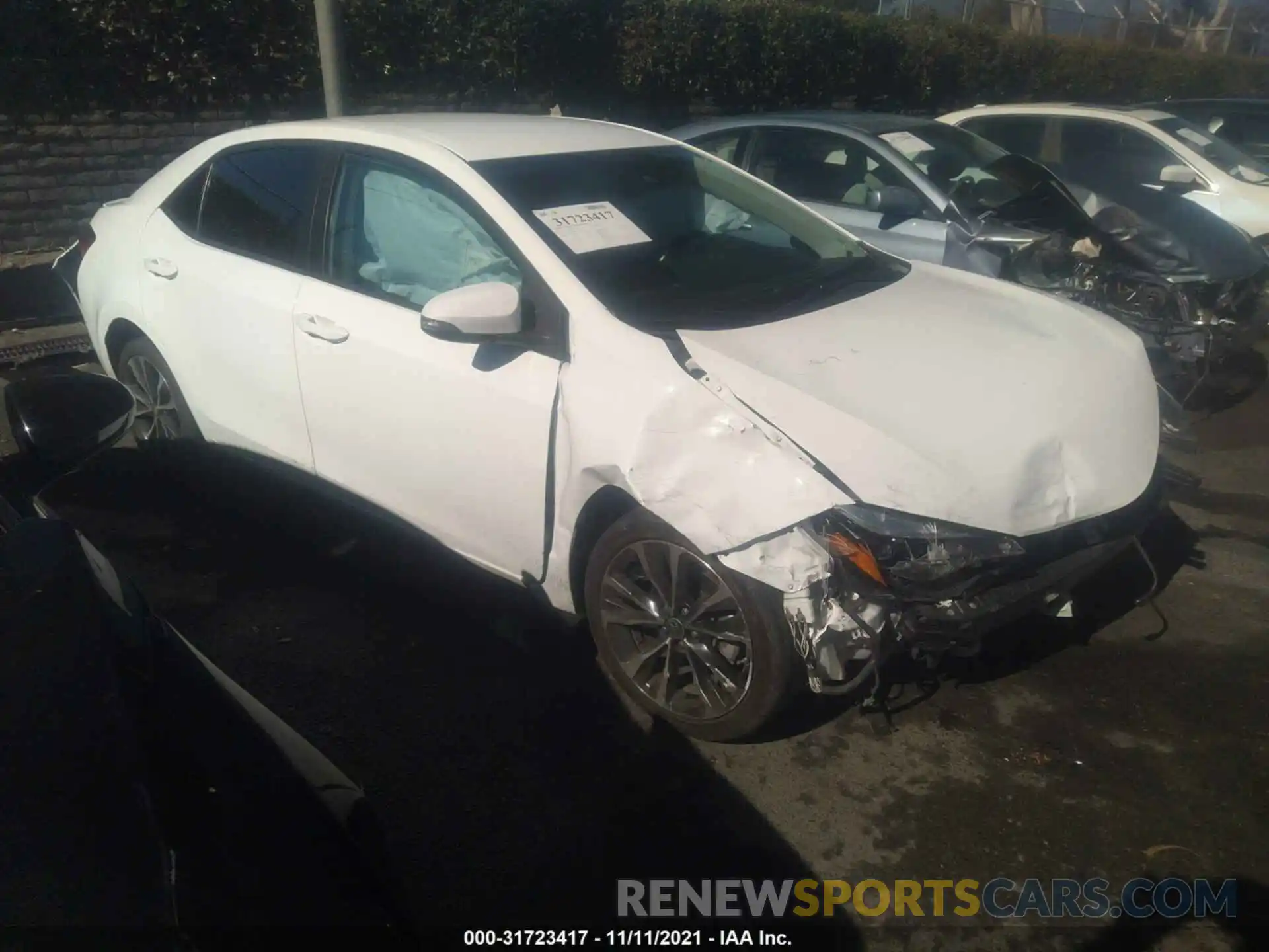 1 Photograph of a damaged car 2T1BURHE6KC141634 TOYOTA COROLLA 2019