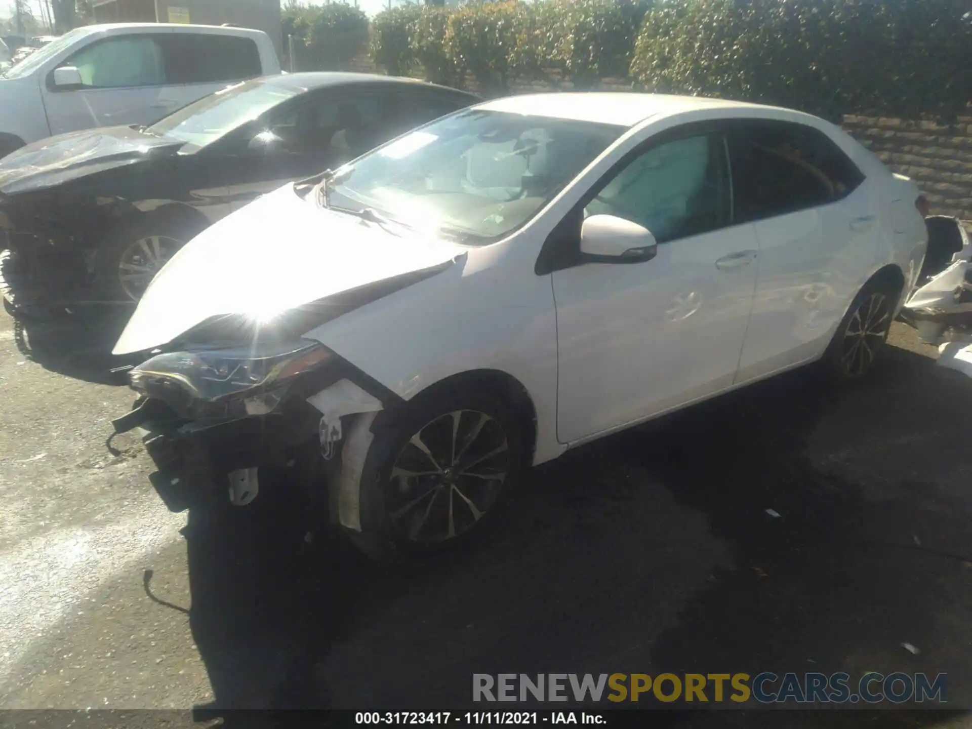 2 Photograph of a damaged car 2T1BURHE6KC141634 TOYOTA COROLLA 2019