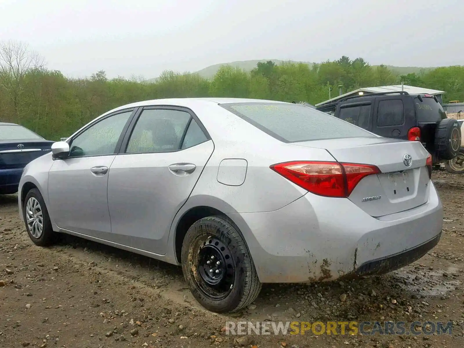 3 Photograph of a damaged car 2T1BURHE6KC141763 TOYOTA COROLLA 2019