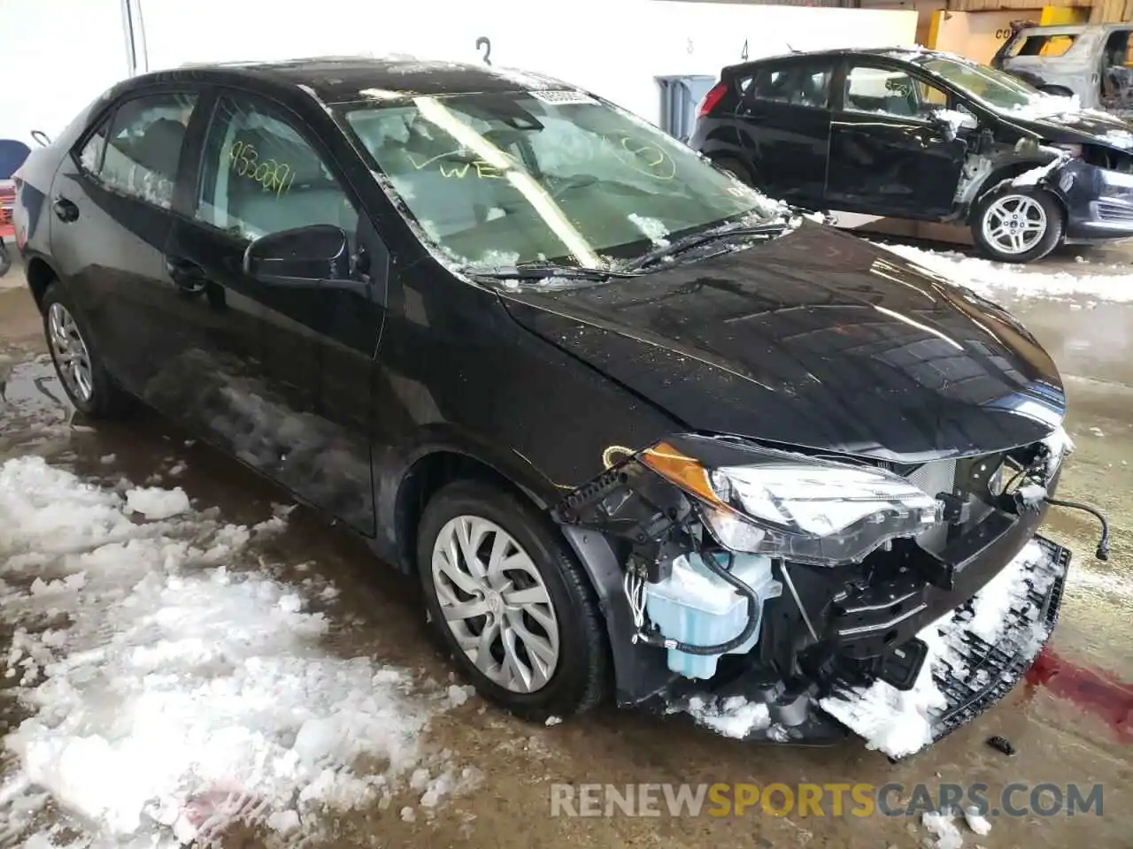 1 Photograph of a damaged car 2T1BURHE6KC142802 TOYOTA COROLLA 2019