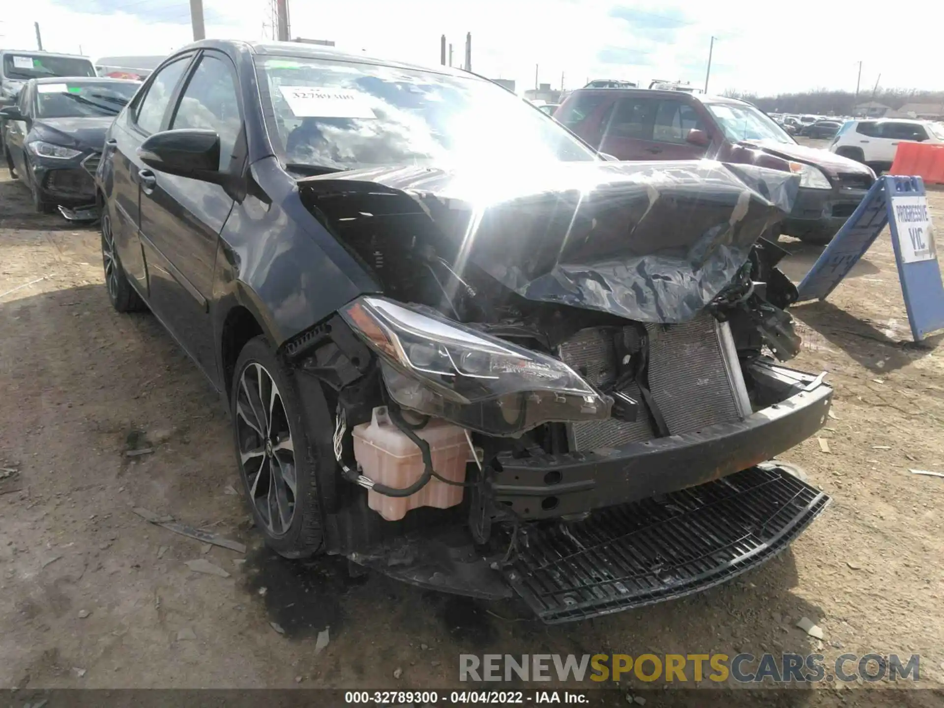 1 Photograph of a damaged car 2T1BURHE6KC142850 TOYOTA COROLLA 2019