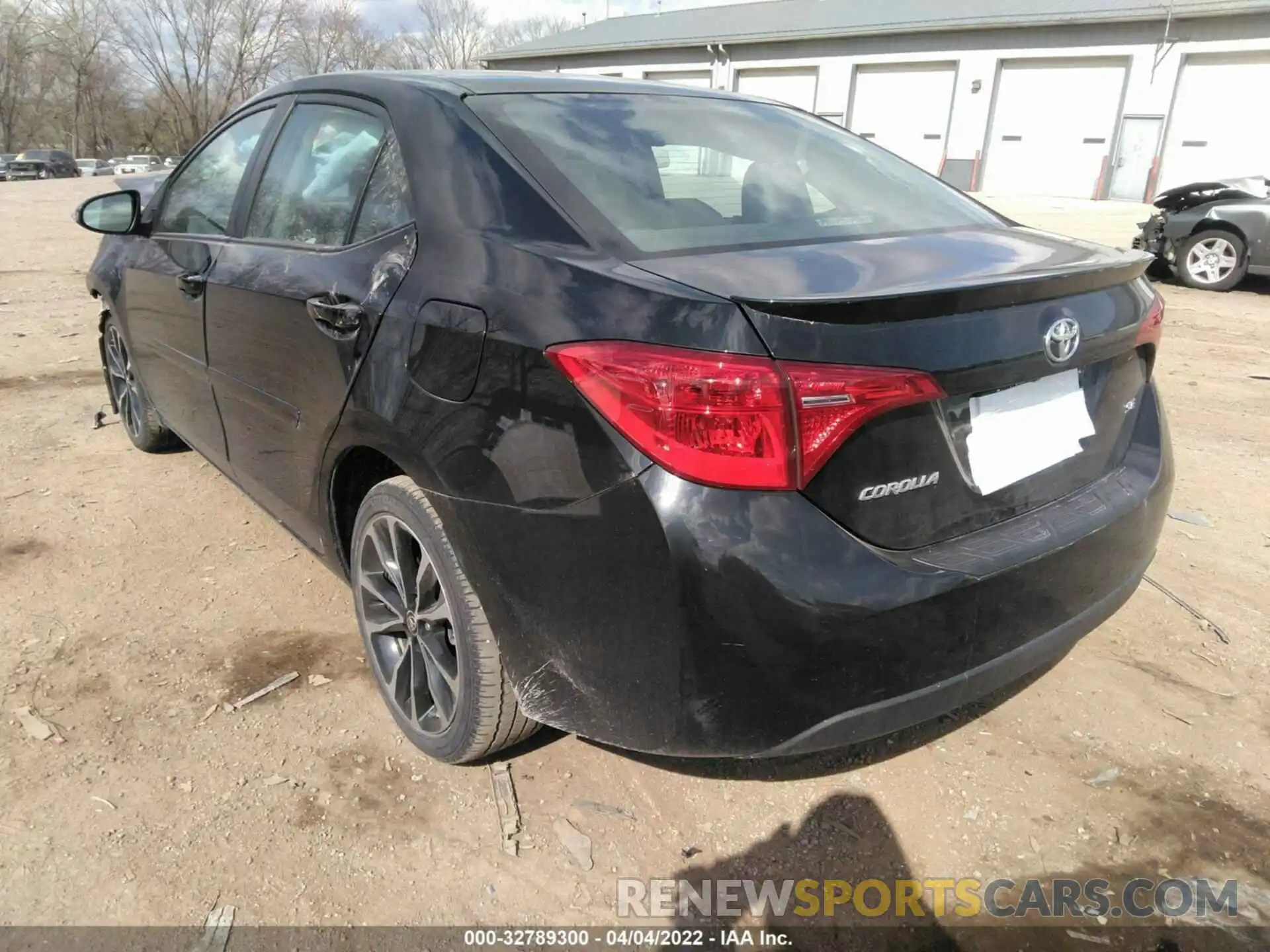 3 Photograph of a damaged car 2T1BURHE6KC142850 TOYOTA COROLLA 2019