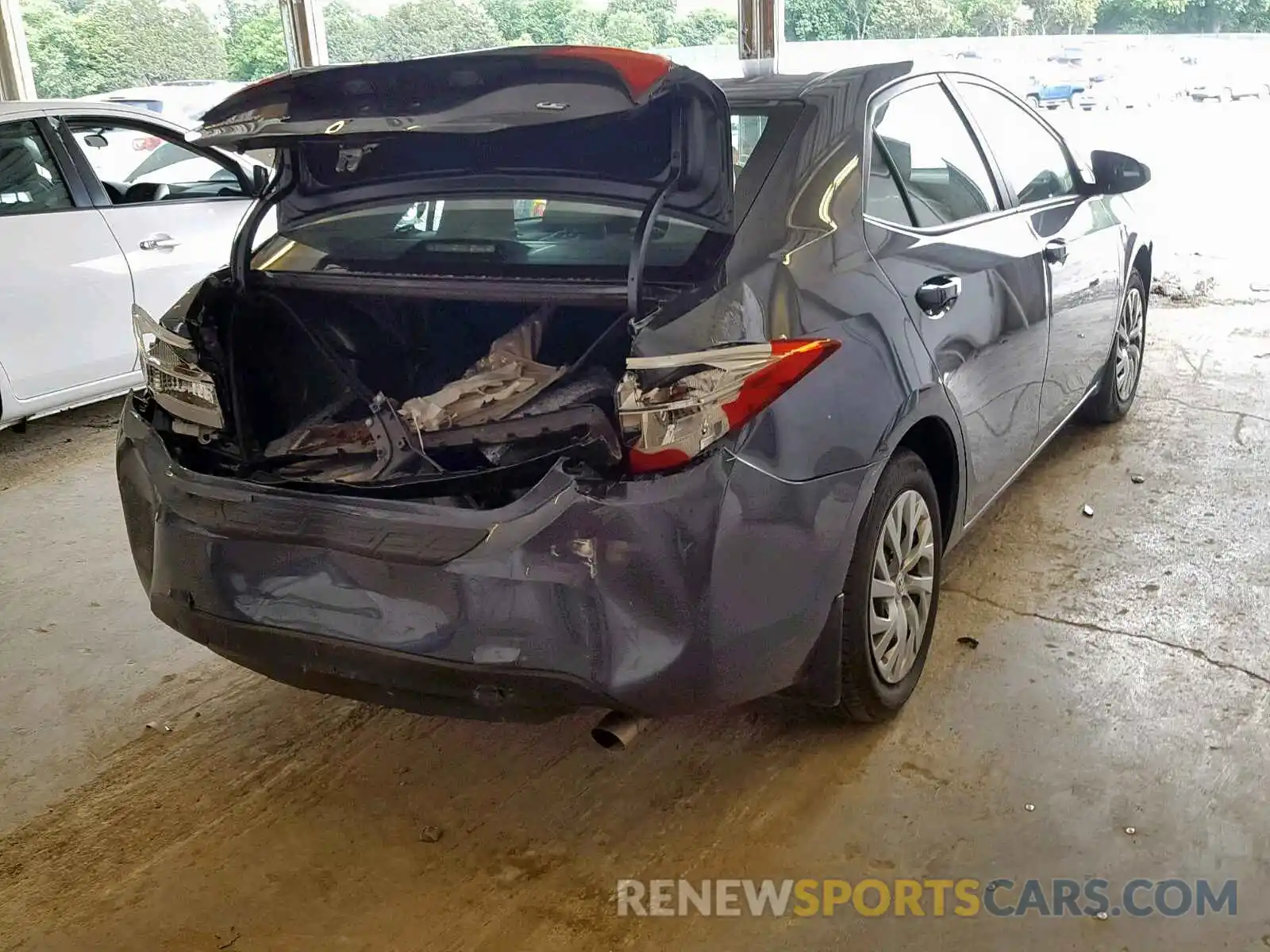 4 Photograph of a damaged car 2T1BURHE6KC143108 TOYOTA COROLLA 2019