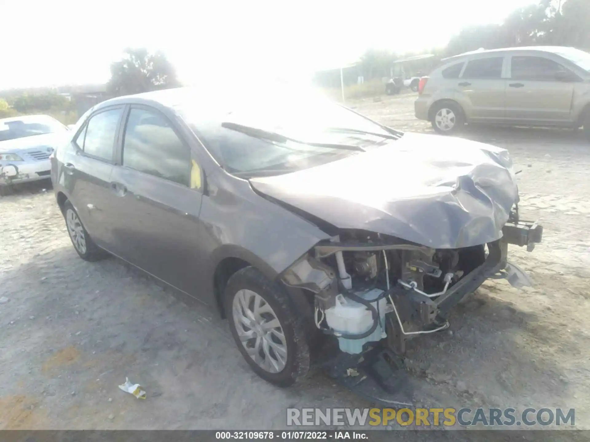 1 Photograph of a damaged car 2T1BURHE6KC145148 TOYOTA COROLLA 2019