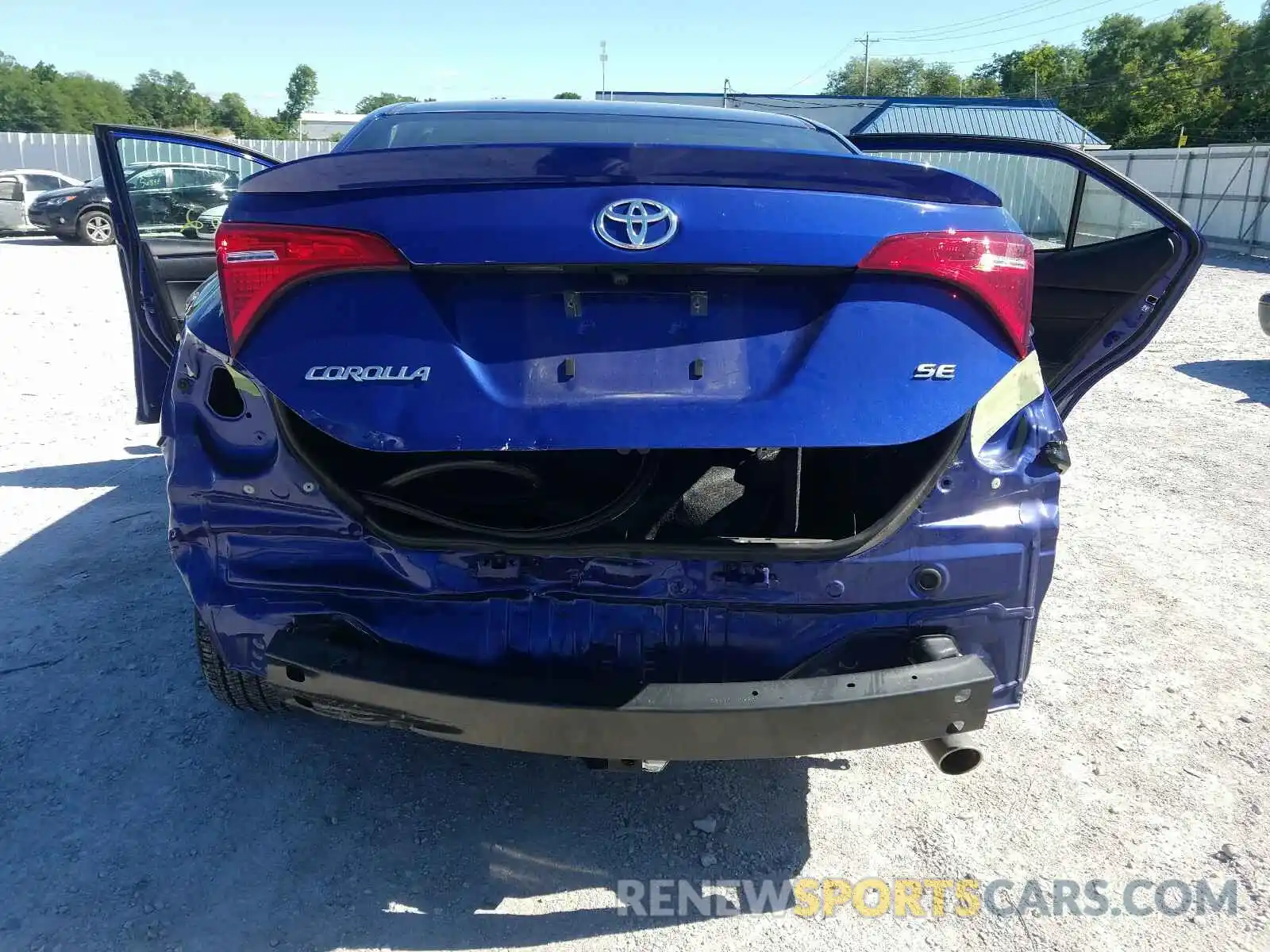 9 Photograph of a damaged car 2T1BURHE6KC145165 TOYOTA COROLLA 2019