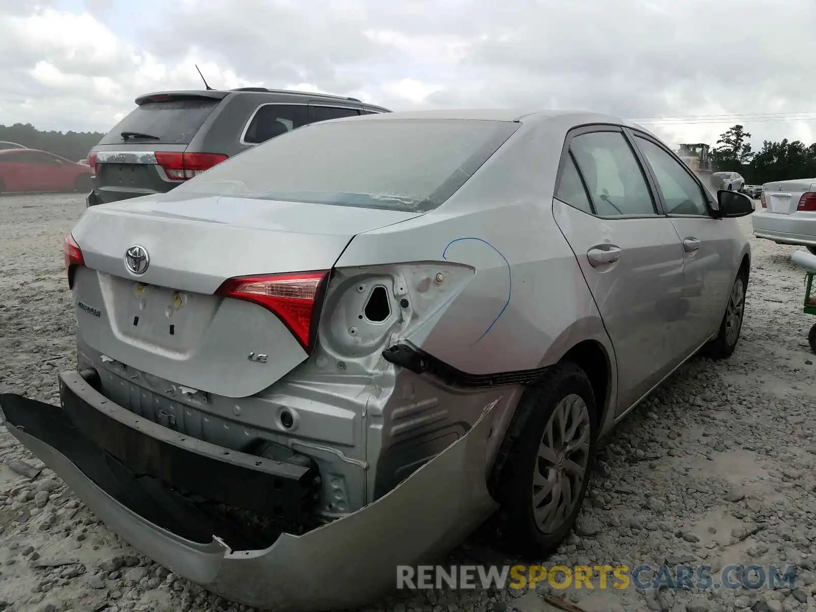 4 Фотография поврежденного автомобиля 2T1BURHE6KC145702 TOYOTA COROLLA 2019
