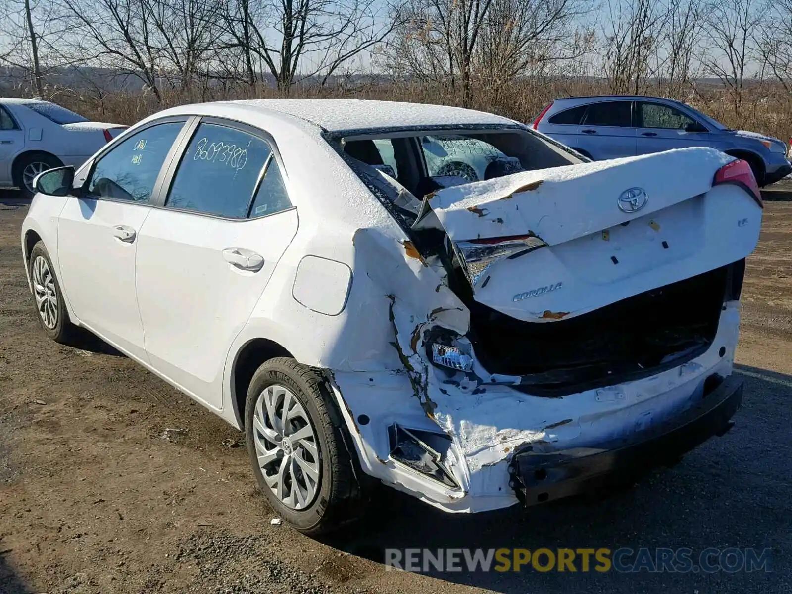 3 Photograph of a damaged car 2T1BURHE6KC145862 TOYOTA COROLLA 2019