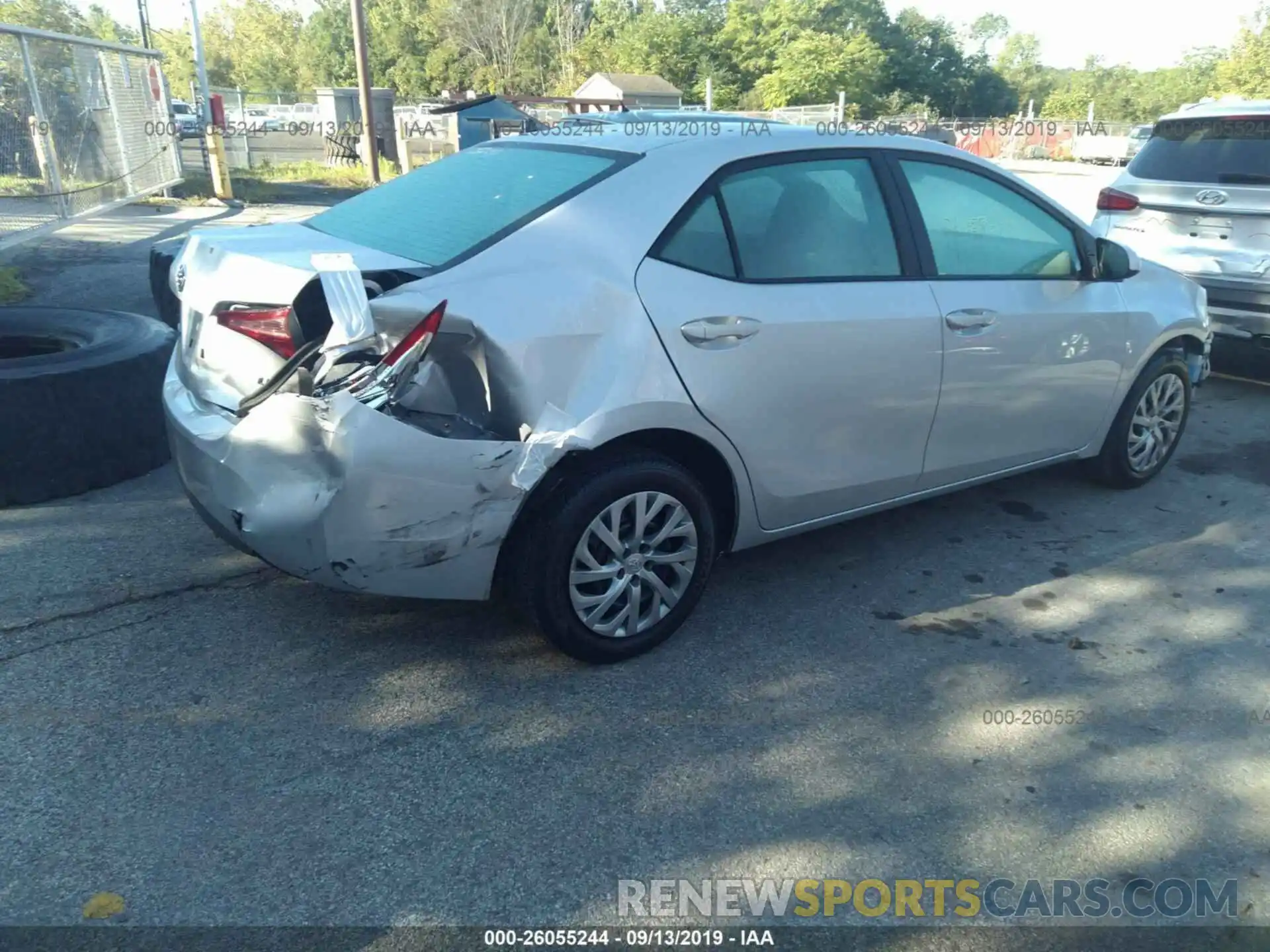 4 Photograph of a damaged car 2T1BURHE6KC148034 TOYOTA COROLLA 2019