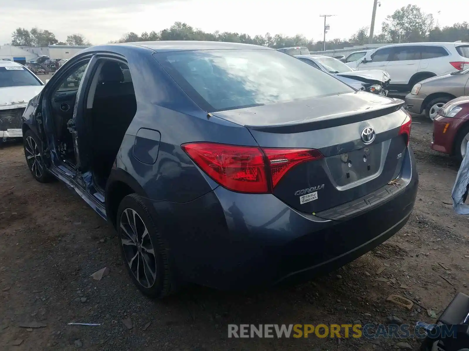 3 Photograph of a damaged car 2T1BURHE6KC148132 TOYOTA COROLLA 2019