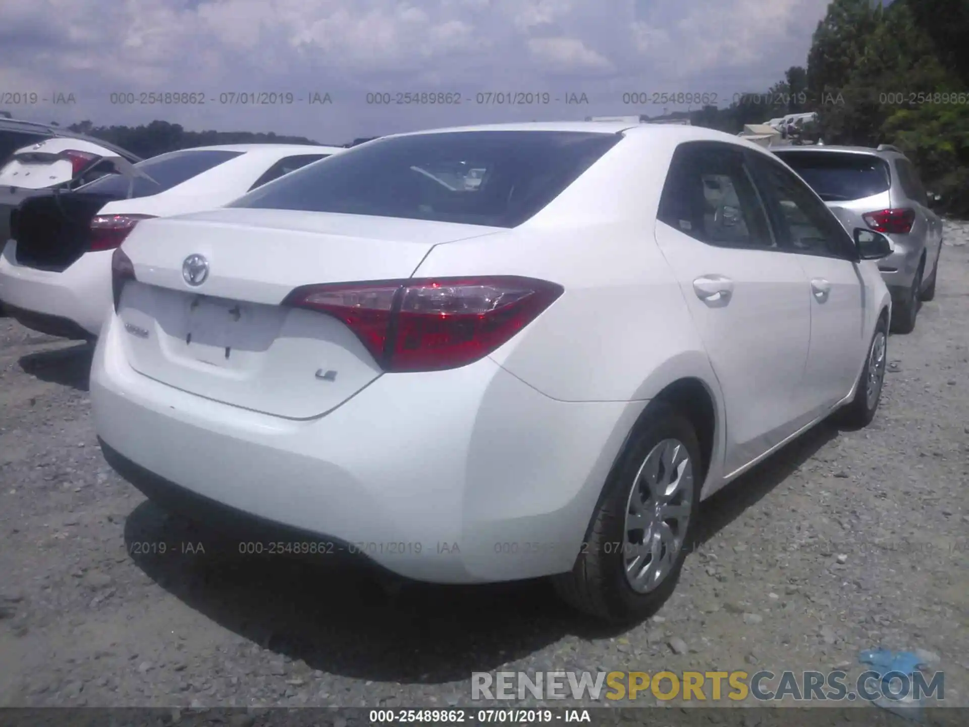 4 Photograph of a damaged car 2T1BURHE6KC148566 TOYOTA COROLLA 2019