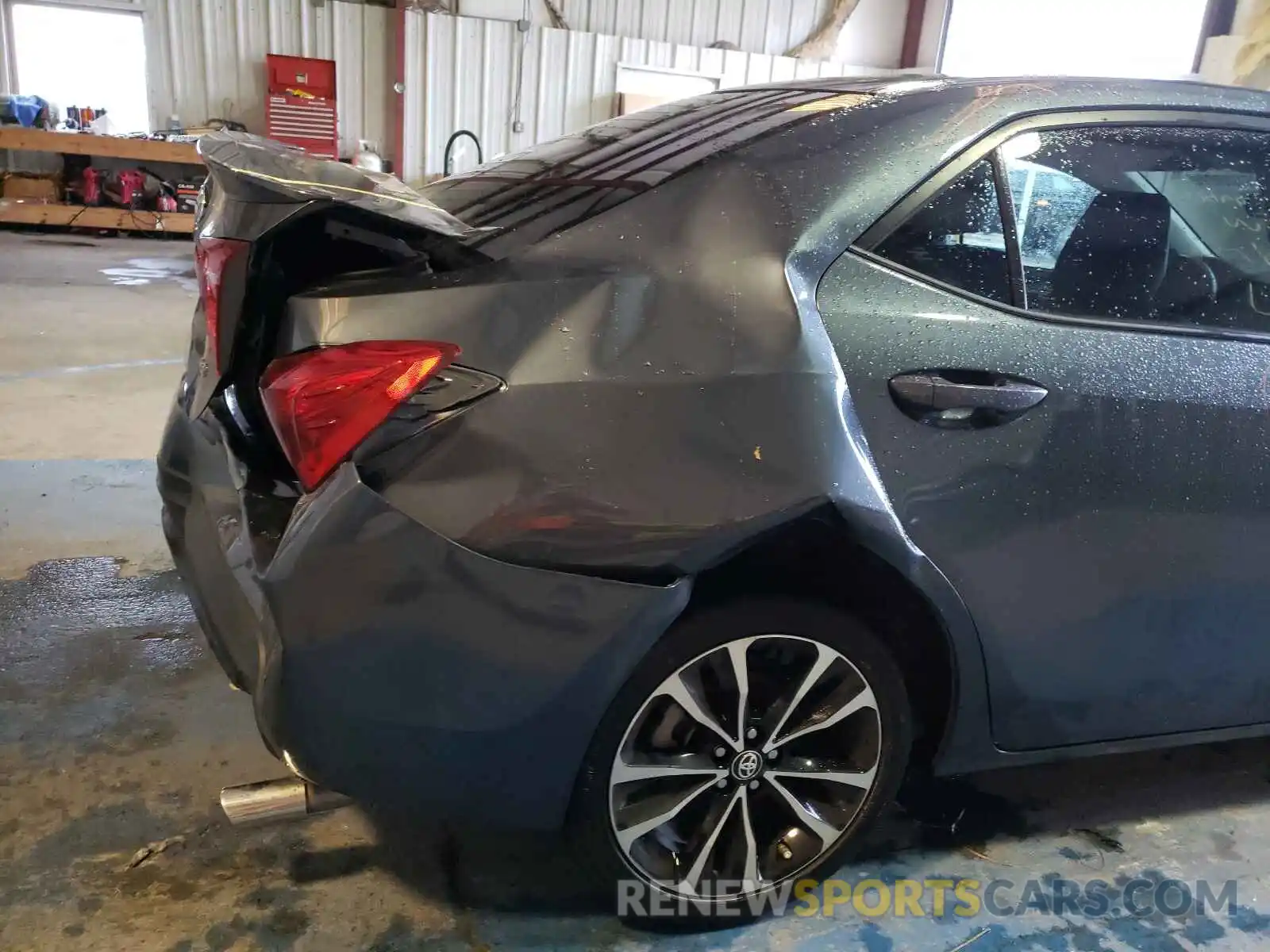 9 Photograph of a damaged car 2T1BURHE6KC149815 TOYOTA COROLLA 2019