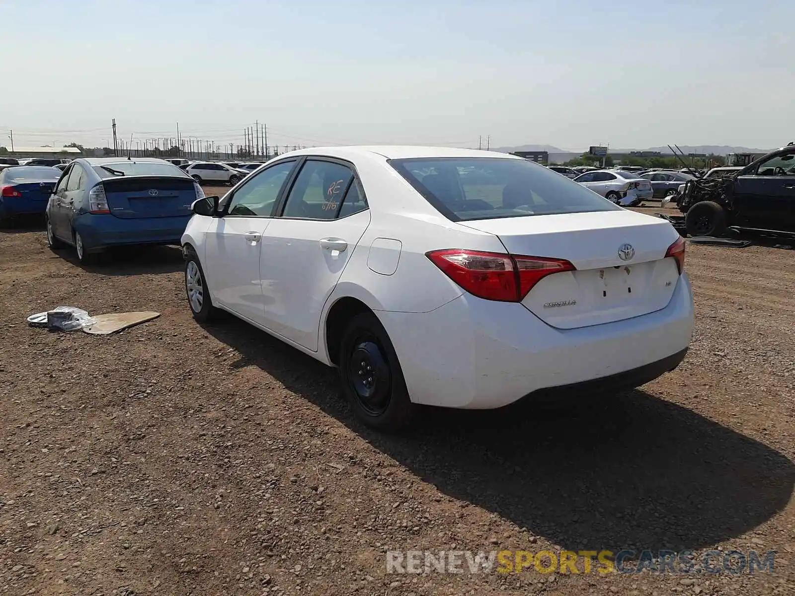 3 Photograph of a damaged car 2T1BURHE6KC150284 TOYOTA COROLLA 2019