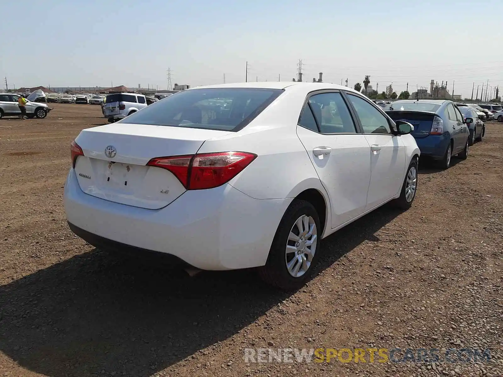 4 Photograph of a damaged car 2T1BURHE6KC150284 TOYOTA COROLLA 2019