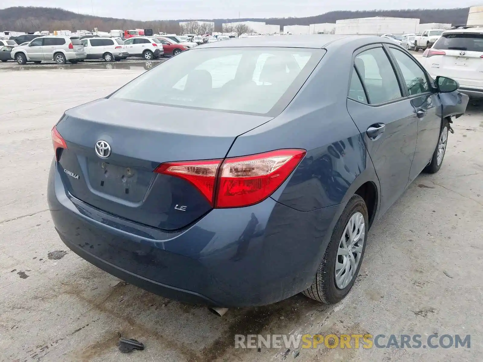 4 Photograph of a damaged car 2T1BURHE6KC150320 TOYOTA COROLLA 2019