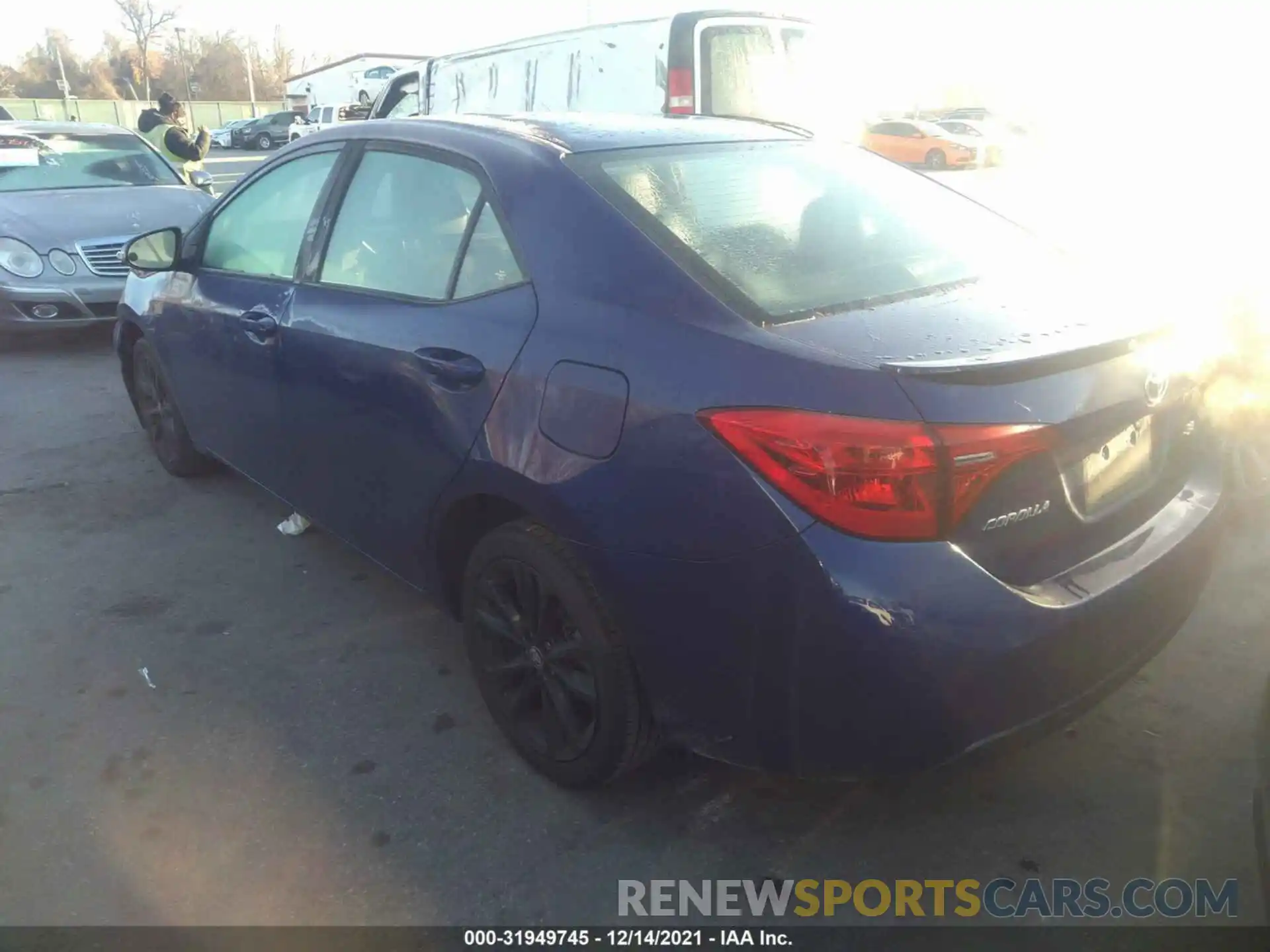 3 Photograph of a damaged car 2T1BURHE6KC150334 TOYOTA COROLLA 2019