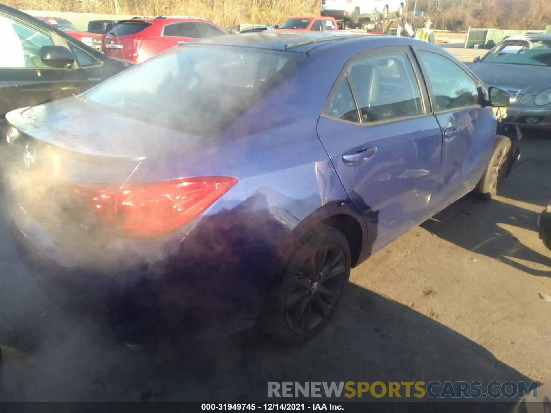 4 Photograph of a damaged car 2T1BURHE6KC150334 TOYOTA COROLLA 2019