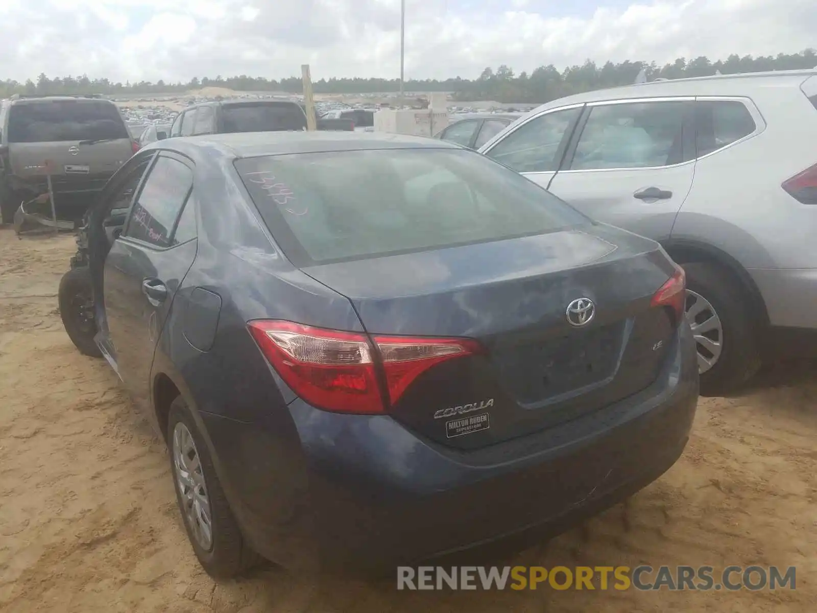 3 Photograph of a damaged car 2T1BURHE6KC150799 TOYOTA COROLLA 2019