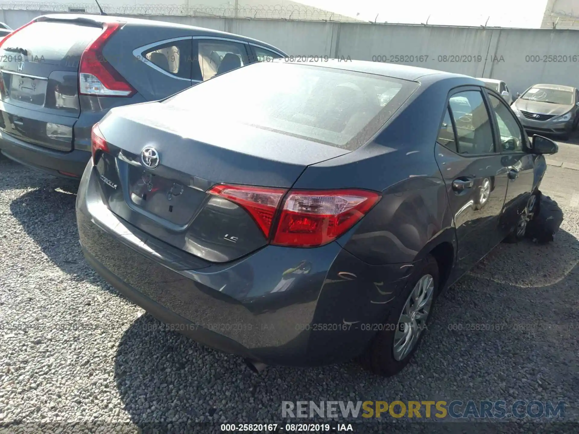 4 Photograph of a damaged car 2T1BURHE6KC151368 TOYOTA COROLLA 2019