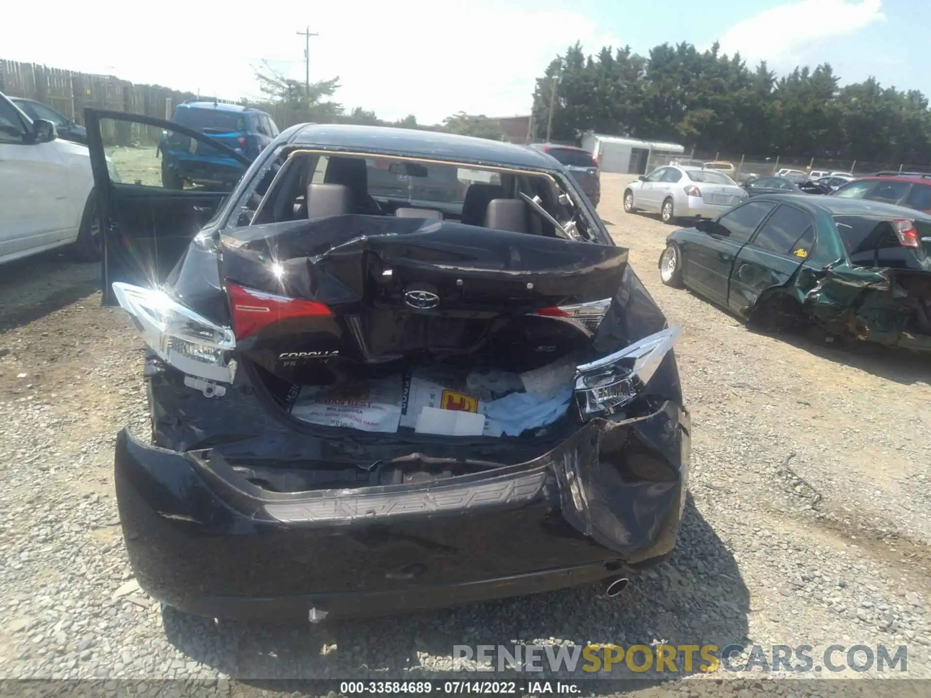 6 Photograph of a damaged car 2T1BURHE6KC151774 TOYOTA COROLLA 2019