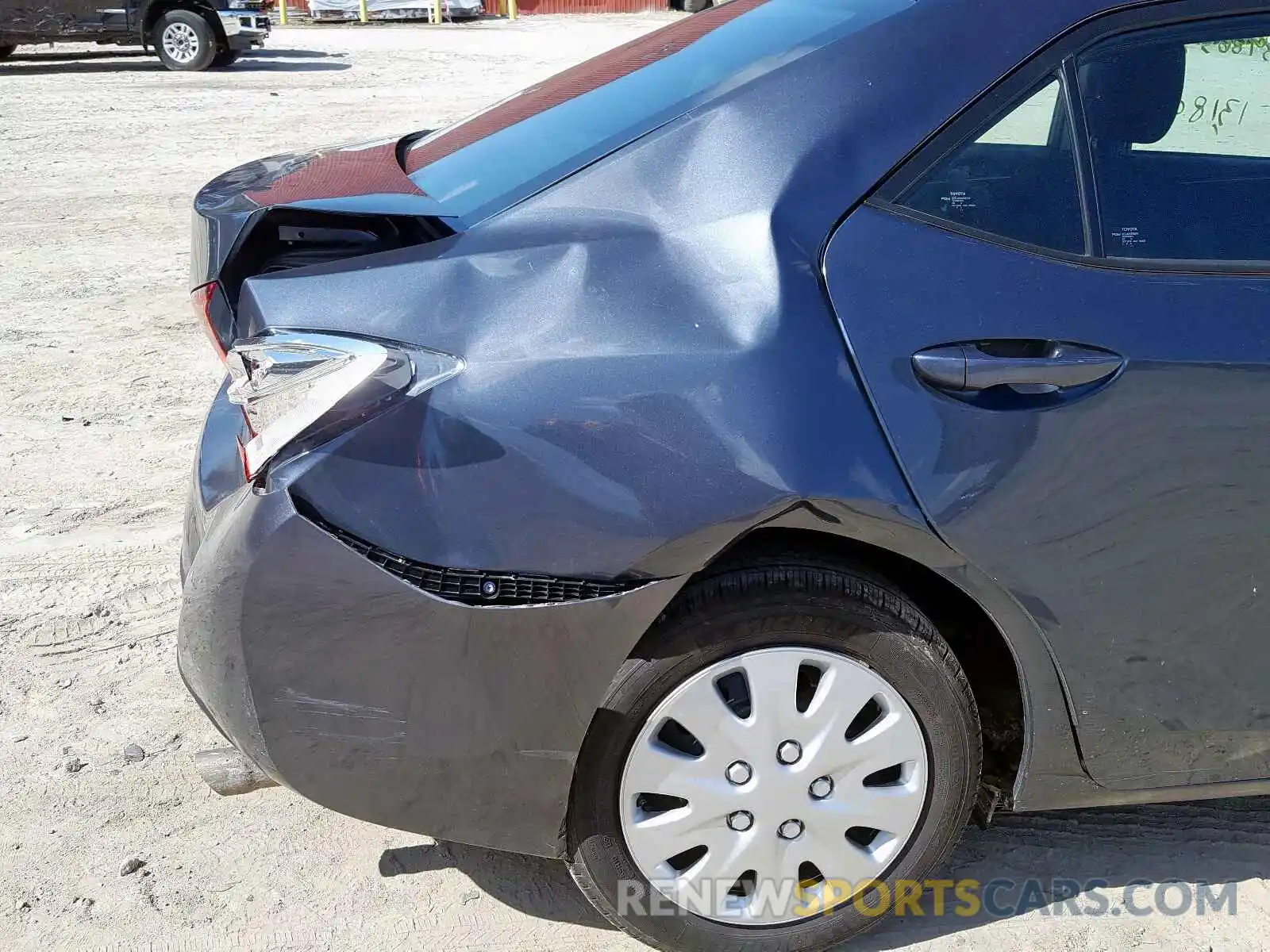 9 Photograph of a damaged car 2T1BURHE6KC152410 TOYOTA COROLLA 2019