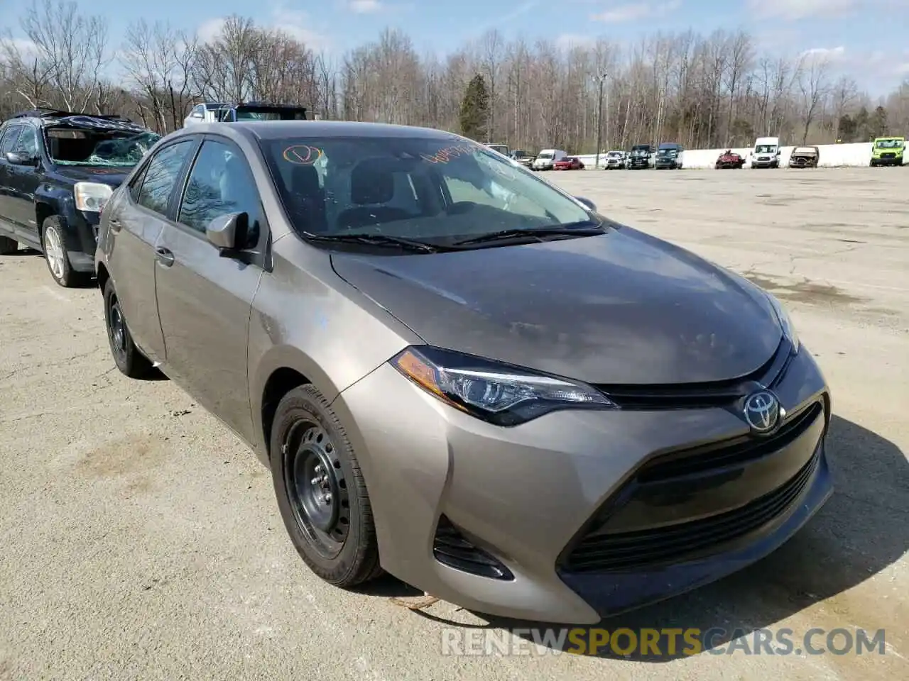 1 Photograph of a damaged car 2T1BURHE6KC152732 TOYOTA COROLLA 2019