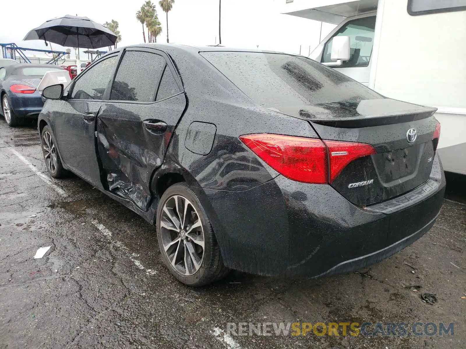 3 Photograph of a damaged car 2T1BURHE6KC153170 TOYOTA COROLLA 2019