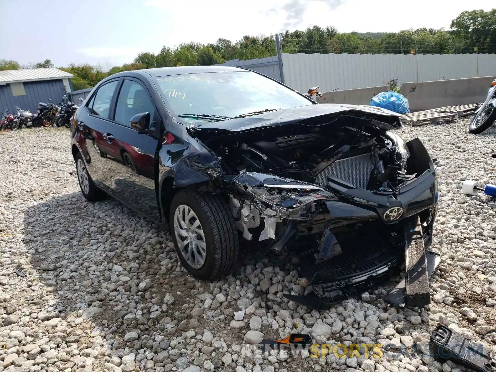 1 Photograph of a damaged car 2T1BURHE6KC153251 TOYOTA COROLLA 2019